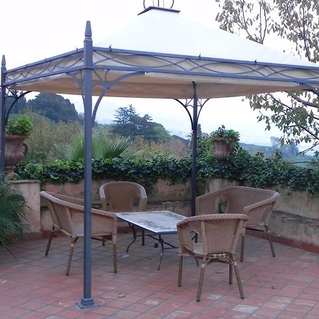 Gasthaus Il Ciliegio Dell 'Etna Giarre Exterior foto